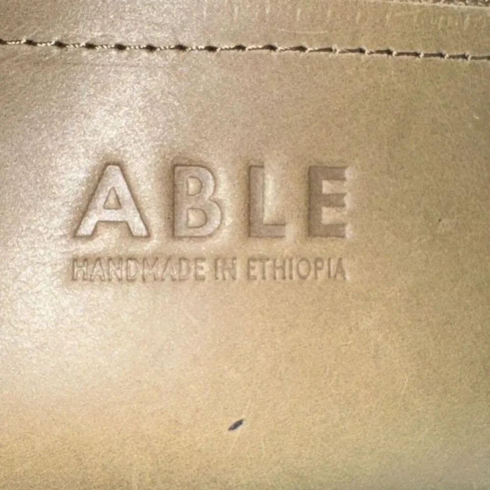 ABLE Mare Leather Olive Green Clutch Handle Handmade Ethiopia Purse‎ NEW